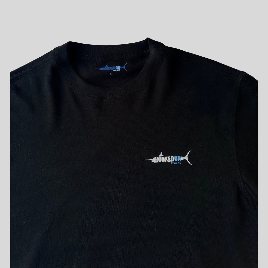 T-shirt - Hooked on fishing Logo T-shirt in Black